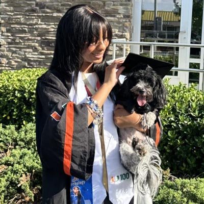 Pet Sitter in Pembroke Pines